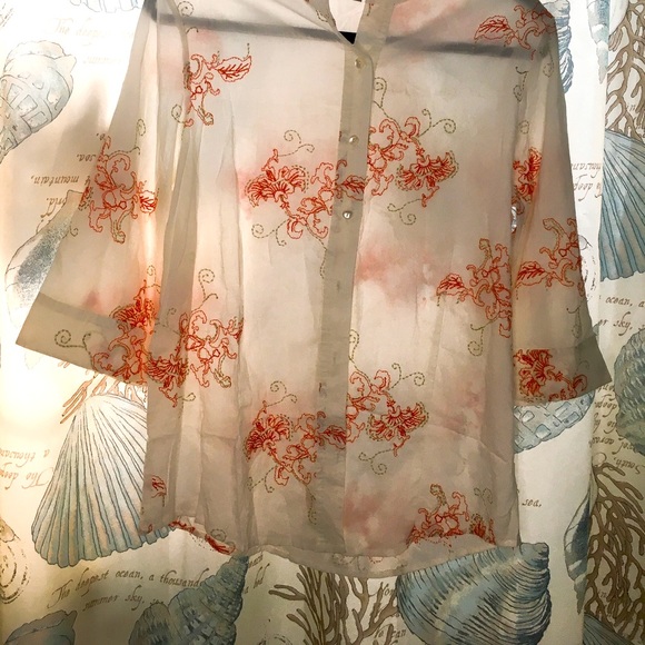 3 for $25!!! TanJay 3/4 sleeve embroidered blouse, size Small. - Picture 2 of 3